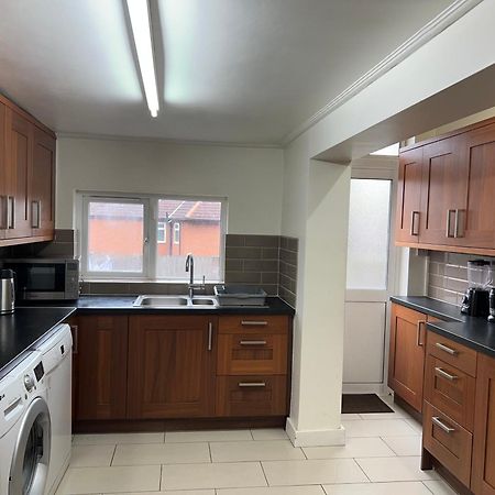 Comfortable Single Room Wembley Park/Stadium Londres Exterior foto